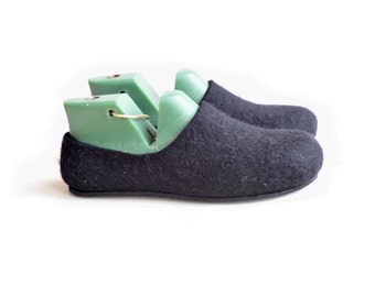 Felted slippers with soles- black -men slippers