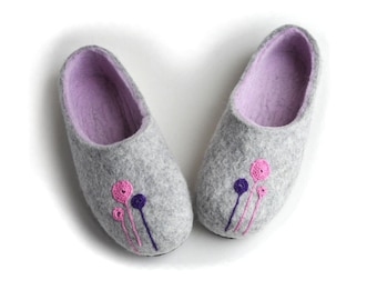Handmade wool felted slippers with rubber soles- house shoes - grey  pink