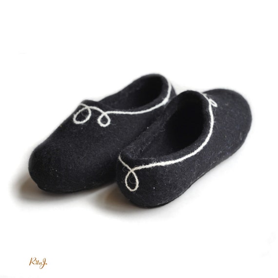 Felt slippers with rubber deals soles