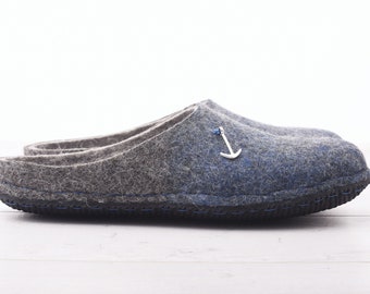 Felted slippers - Men home shoes - Grey Blue slippers - Natural Men slippers - Men winter shoes - Fathers slippers - Marine - Anchor