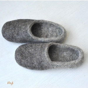 Eco friendly grey felted slippers image 2