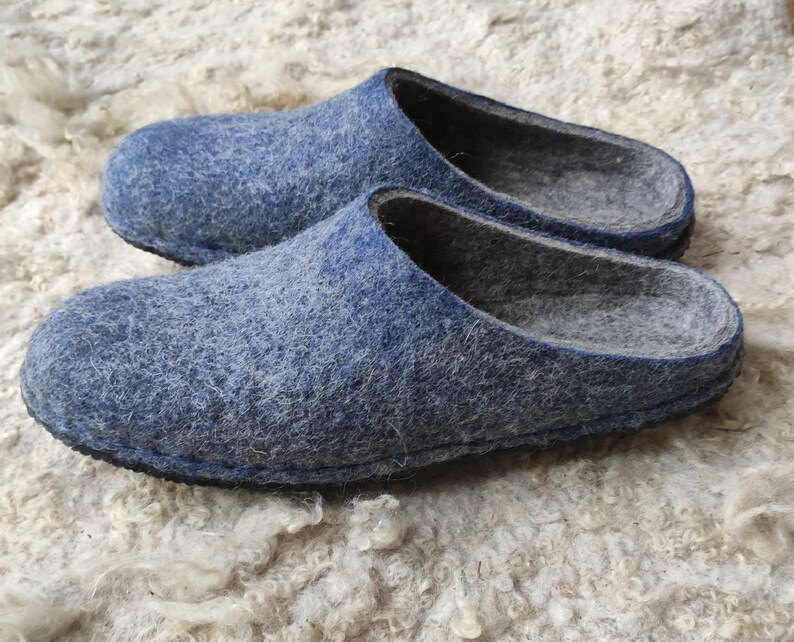 Handmade wool felted house shoes with Coutchouc soles mens slippers organic wool gray blue slippers mens shoes image 2