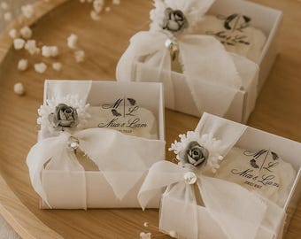 Personalized Wedding Favor Candles – Rose Scented Keepsake