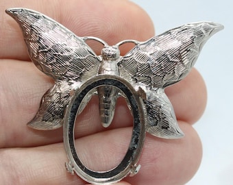 Silver Plated Butterfly Brooch: 18x25mm Stone Setting - Pk of 3