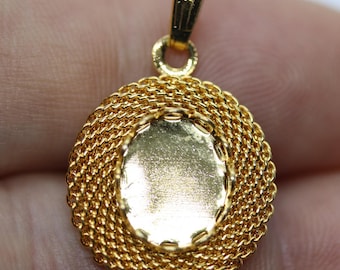 Mesh Style Lacy Bezel 10x12mm Pendant - Pack of 3