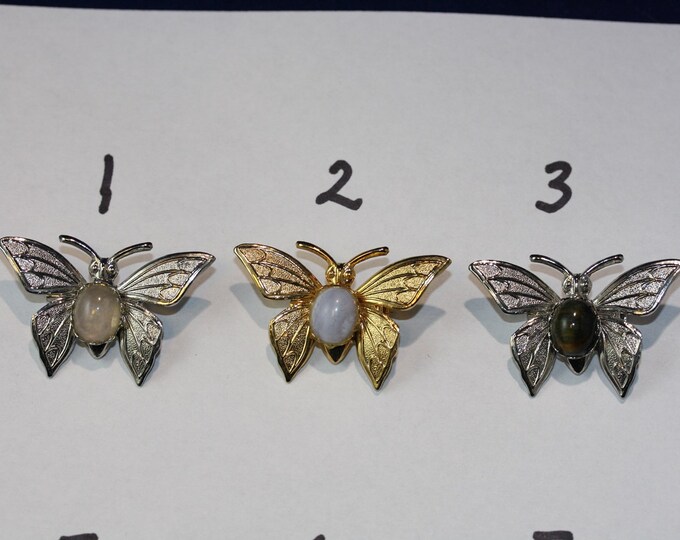 Butterfly Brooch with 8 x 10mm Gemstone Cabochon