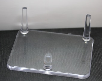 Lucite Three Peg Geode Stand- Size 4