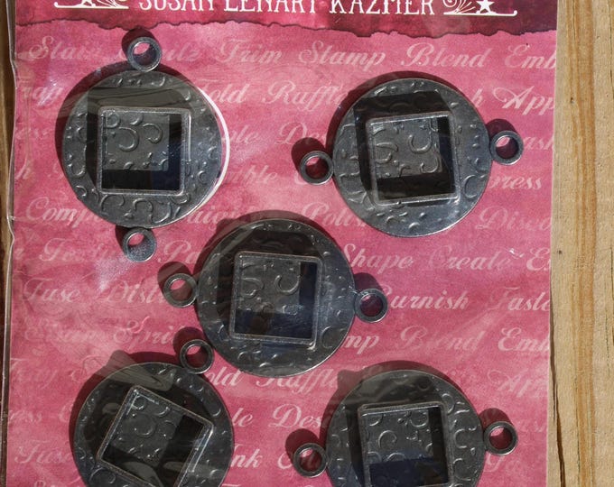 Spellbinders Circle with Square Bezels – Antique Silver Tone Pendant Findings (5 Pack)