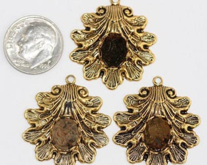 Antique Gold Baby PawPaw 8 x 10 mm Vertical Bezel Pendant - pkg 3