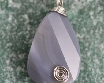 Gray Agate Faceted Nugget Wire Wrapped Pendant - Item 1805