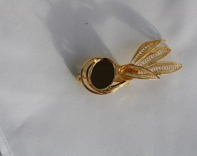 Fancy Brooch with Leaf design - Pack of 3