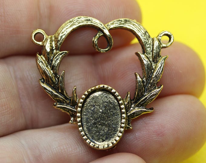 Heart shaped Antique Hamilton Gold plated Pendant - pkg 3