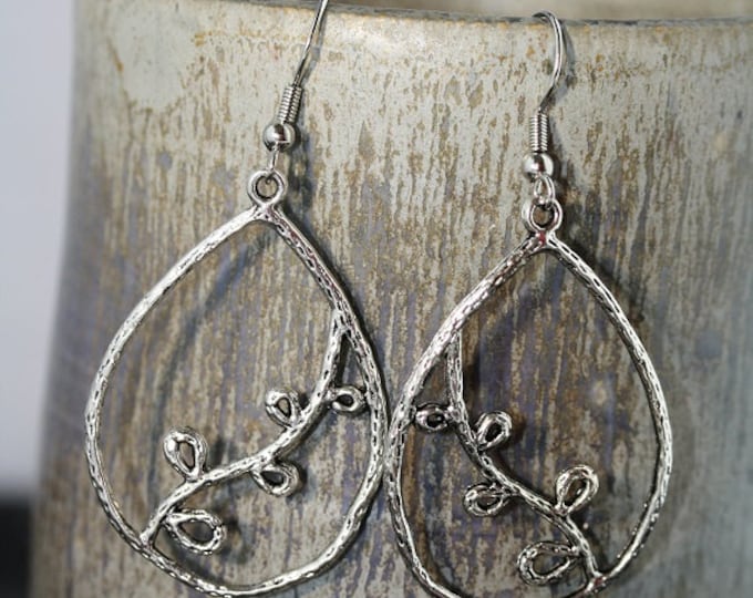 Silver Plated Teardrop Vine Earrings - Item 1397