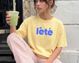Maglietta estiva L'Été, T-shirt Comfort Colors 1717, T-shirt estiva francese, Maglietta colorata per le vacanze, T-shirt per le vacanze al mare, Top estivo retrò