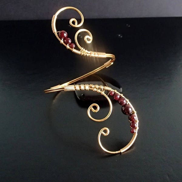 Garnet Bracelet, Gold Bracelet, Cuff Bracelet, Arm cuff, Spiral Arm Band, Arm Bangle, Arm Bracelet, Wire jewelry