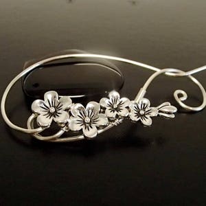 Flower Brooch , Shawl Pin, Scarf Pin, Sweater Brooch, Knitting Accessories, Silver Wire pin