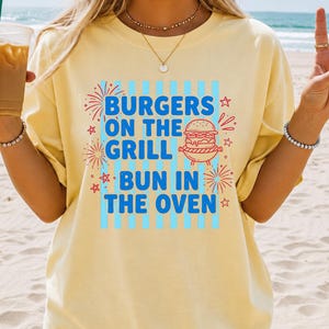 Bun In The Oven Comfort Colors® Shirt, Daisy Striped Burger Grill Tee, Funny Pregnancy Announcement Gift