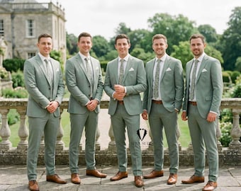 Traje de boda de dos piezas para hombre en color verde salvia - Corte clásico. Ideal para padrinos de boda y ocasiones formales.