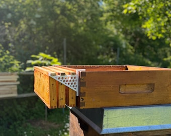 3D-gedruckte Wabenhalterung für Beuten & Magazinbeuten – praktische Imkerhilfe für entspanntes Arbeiten am Bienenstock | Imker | Bienenglück
