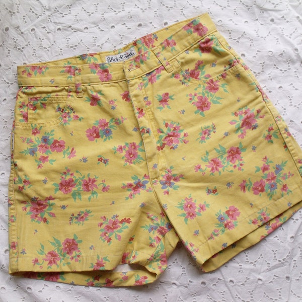 Vintage 1980's Floral Yellow Shorts Size S