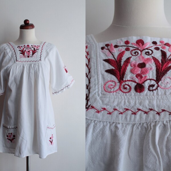 Vintage Peasant Blouse - 1970's White Embroidered Tunic - Size M