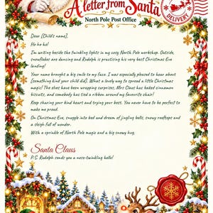 Peut inclure: Une lettre décorative du Père Noël avec une bordure festive de houx, de sucres d'orge et d'étoiles. Le texte indique A letter from Santa North Pole Post Office et contient un message du Père Noël avec des illustrations du Père Noël, des lutins et un renne.