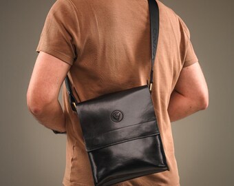 Men's Handmade Leather Crossbody Messenger Bag, Classic Black Semi-Gloss Shoulder Bag, Sleek Daily Leather Crossbody, Gift for Him