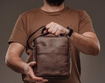 Men's Brown Genuine Leather Crossbody Messenger Bag, Handmade Shoulder Bag Organizer, Modern Casual Travel Sling, Sleek Everyday Satchel