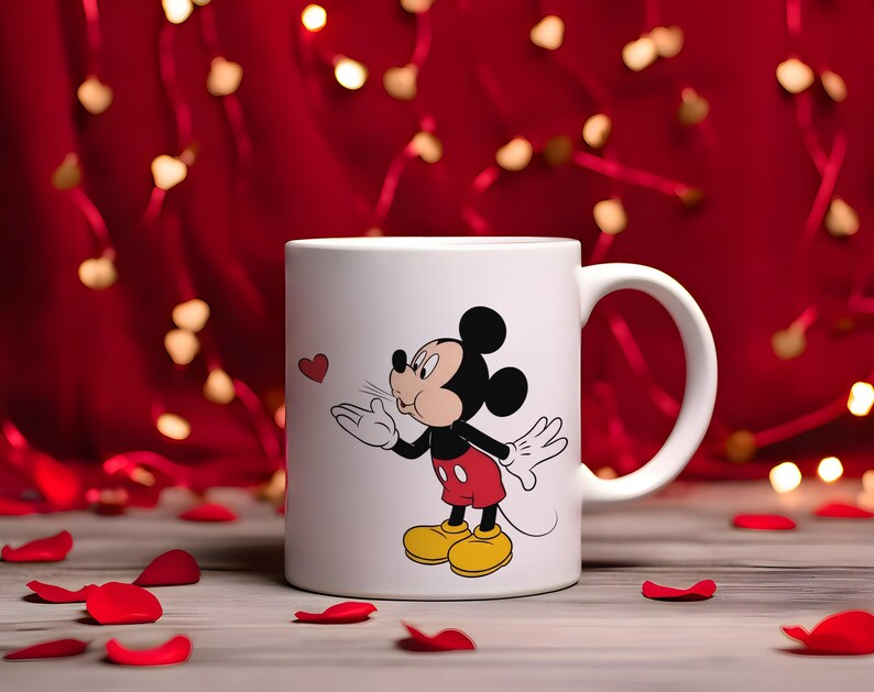 K&ouml;nnte beinhalten: Ein Set aus drei Keramikbechern mit gesprenkelter, matter Oberfl&auml;che. Die Becher sind in Creme-, Hellgrau- und Dunkelgraut&ouml;nen gehalten. Jeder Becher hat ein schlichtes, minimalistisches Design.