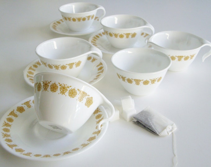 Vintage Corelle Dish Set 4 Cups and Saucers With Cream and Sugar
