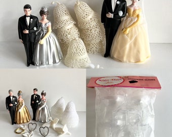 Decoraciones vintage de pasteles Wilton, toppers de pasteles de boda kitsch, novia y novio de plástico, campanas de plástico, anillos, palomas