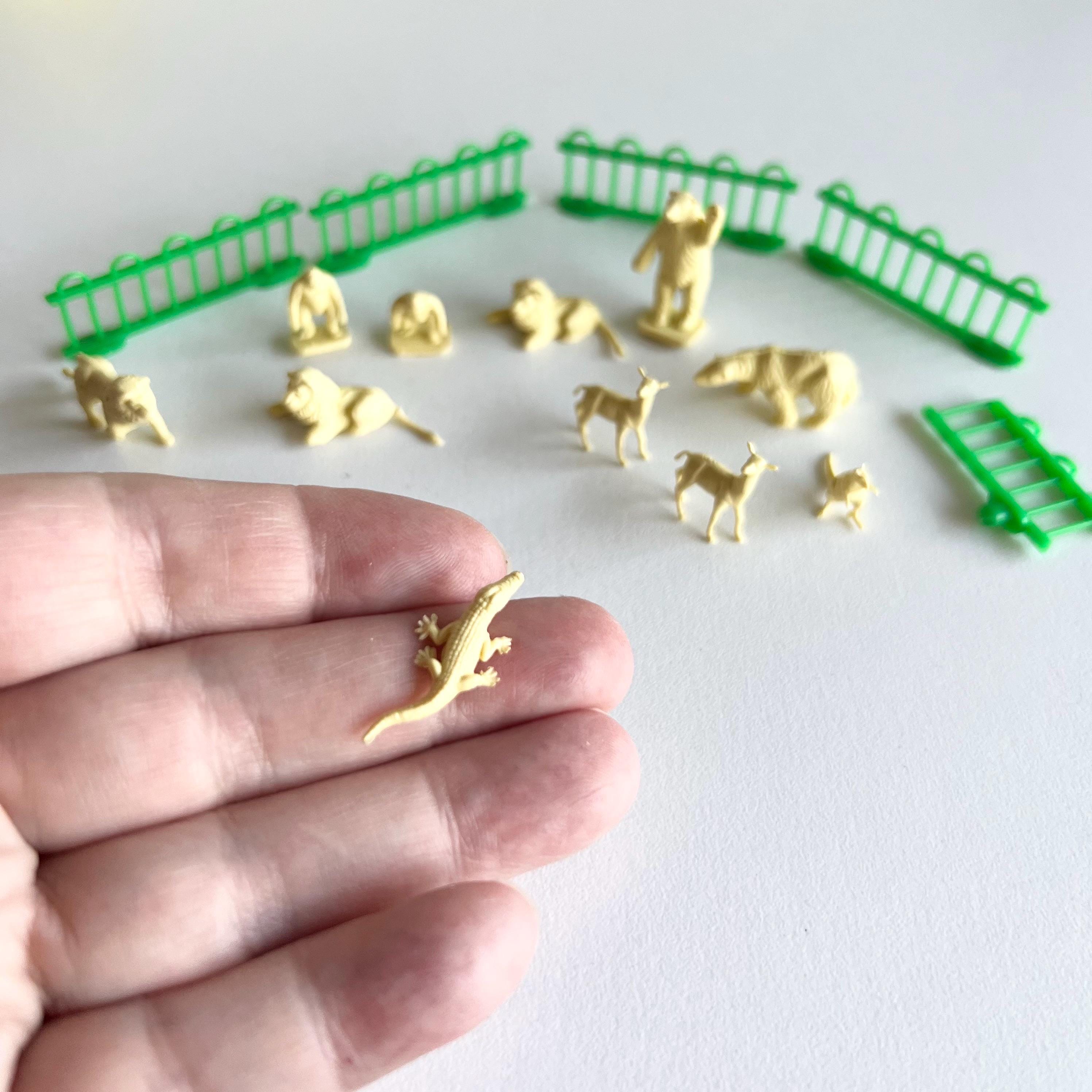 置物 AFY Airfix Zoo HO OO Miniature Animals, Mid Century Plastic Toy, Teeny