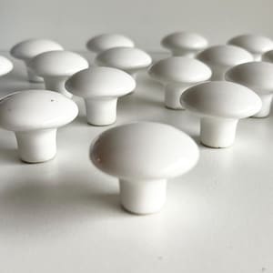 2 boutons vintage en porcelaine blanche, poignées de tiroir en céramique, lot de 2, décoration de ferme, projet de rénovation DIY, fourniture de recyclage, blanc uni