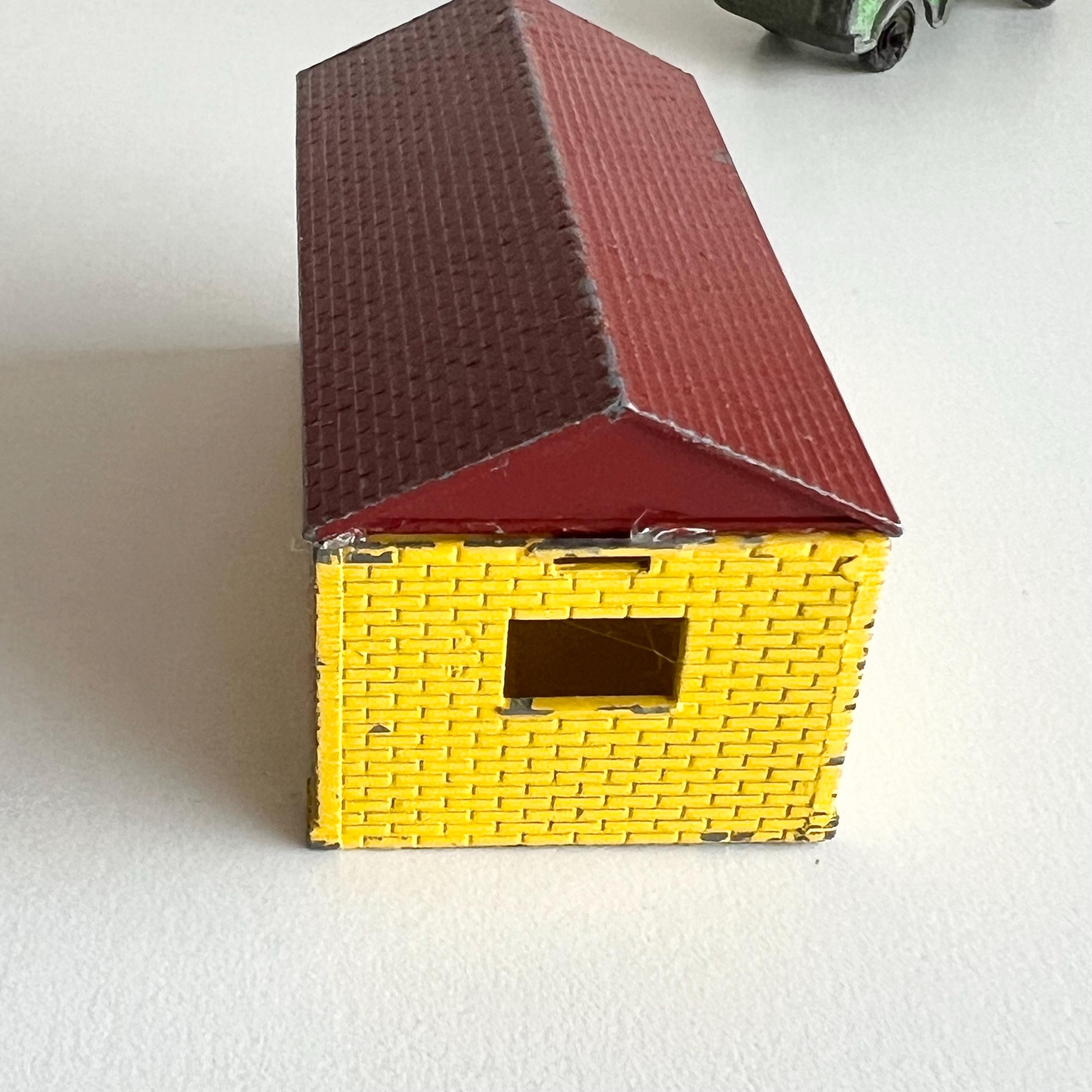Vintage Matchbox Lesney Garage: 1960s Die Cast Accessory Pack No 3