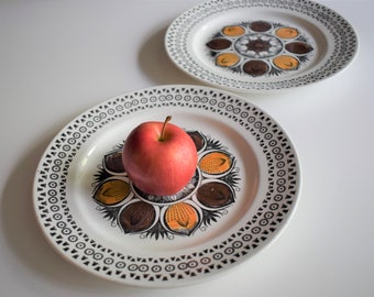 Kathie Winkle Dinner Plates October, Mid Century, Gold, Chocolate Brown and Black Hand painted, Broadhurst, Ironstone