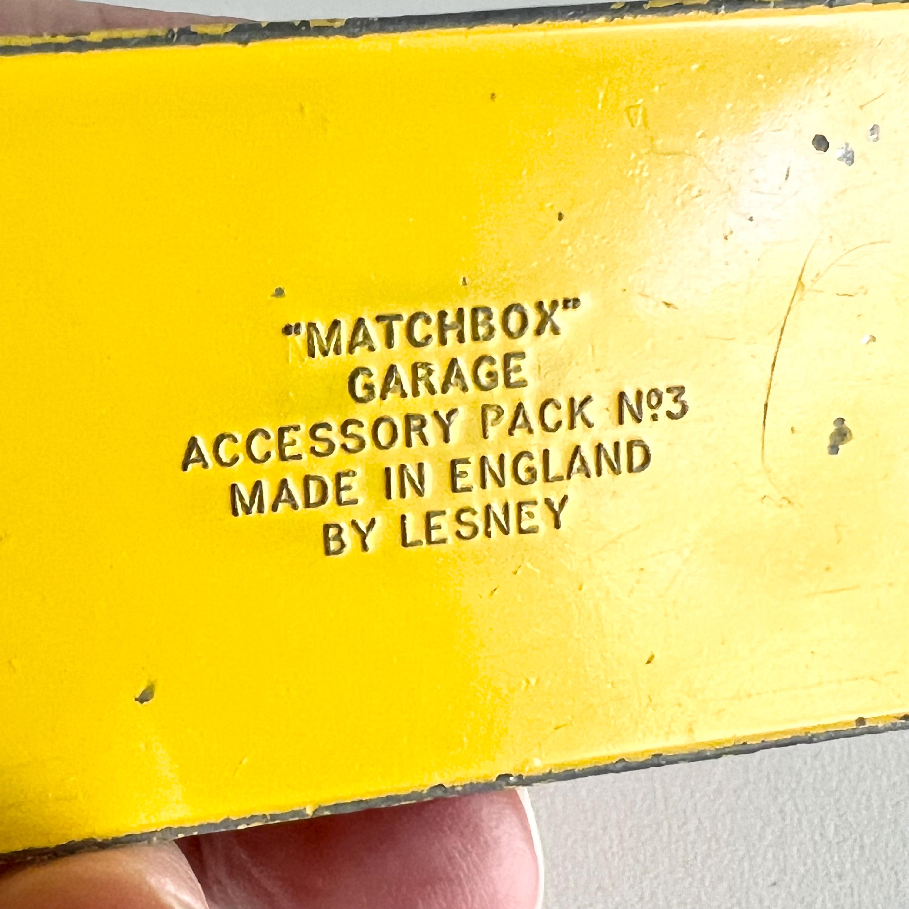 Vintage Matchbox Lesney Garage: 1960s Die Cast Accessory Pack No 3