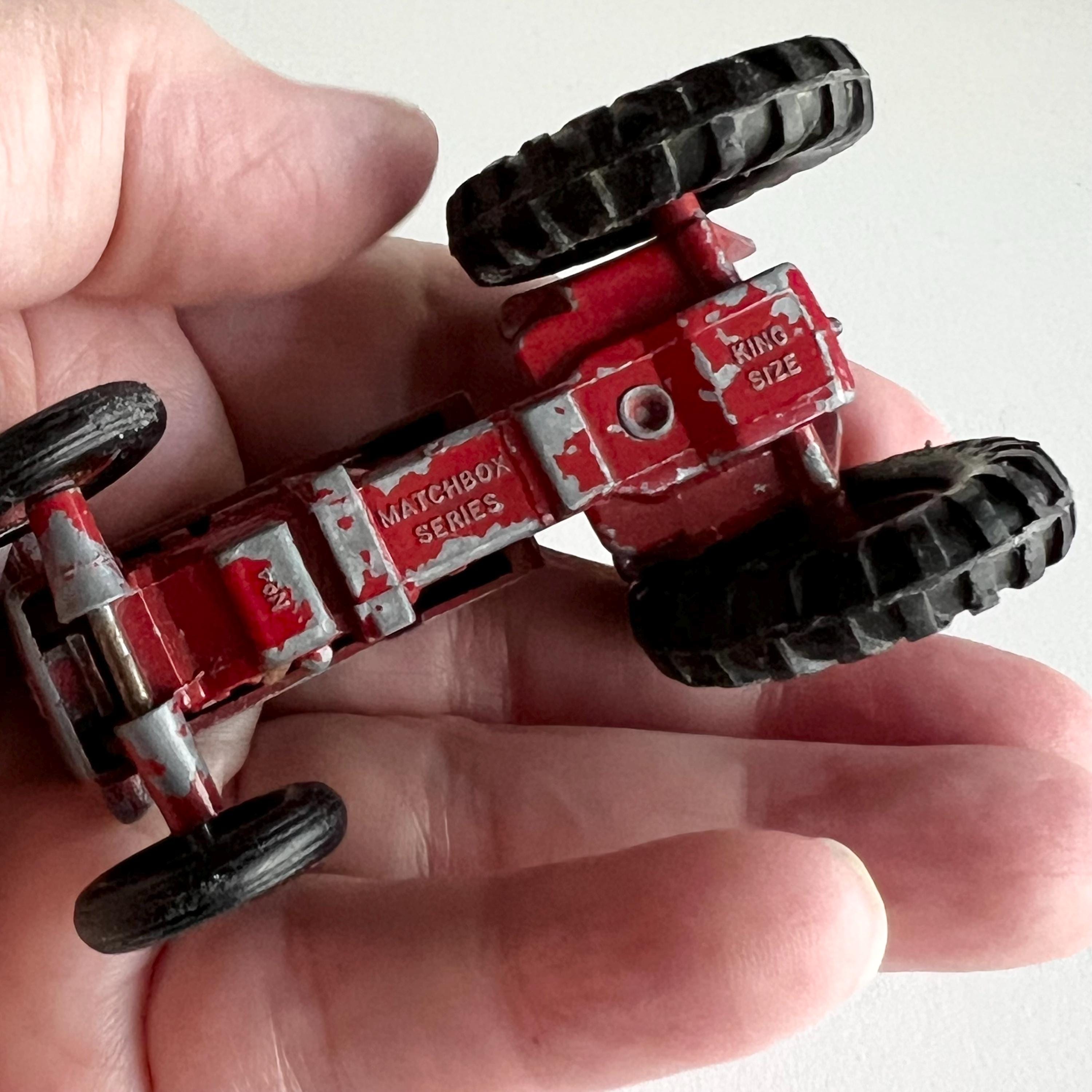 MATCHBOX No.4 イギリス製　トラクター Early Matchbox Lesney Tractor, No 4, King Size, Red With Black