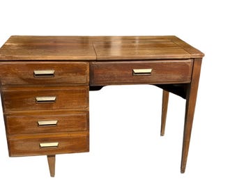 Escritorio de madera pequeño Mcm reservado