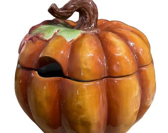 Ceramic Serving Pumpkin Bowl With Matching Lid
