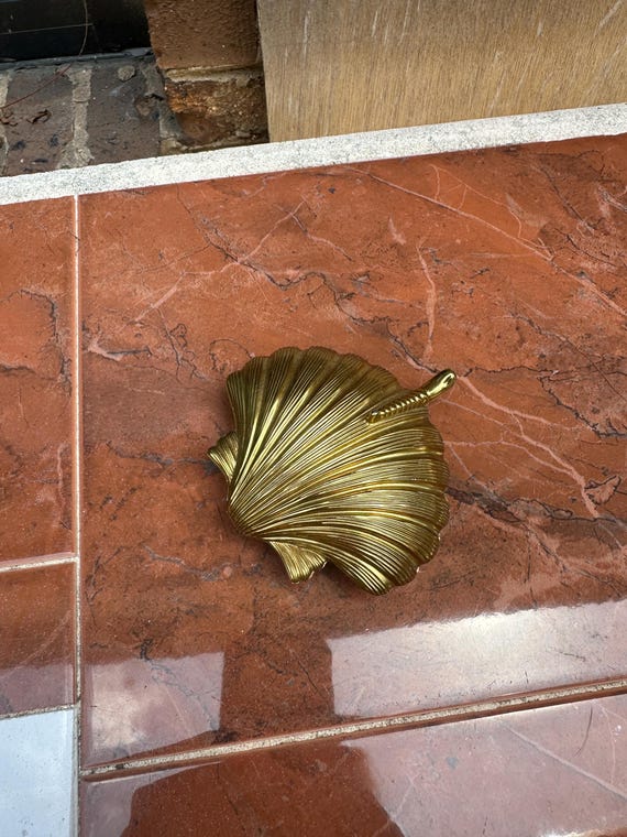 Brass Seashell Compact With Latch - image 2