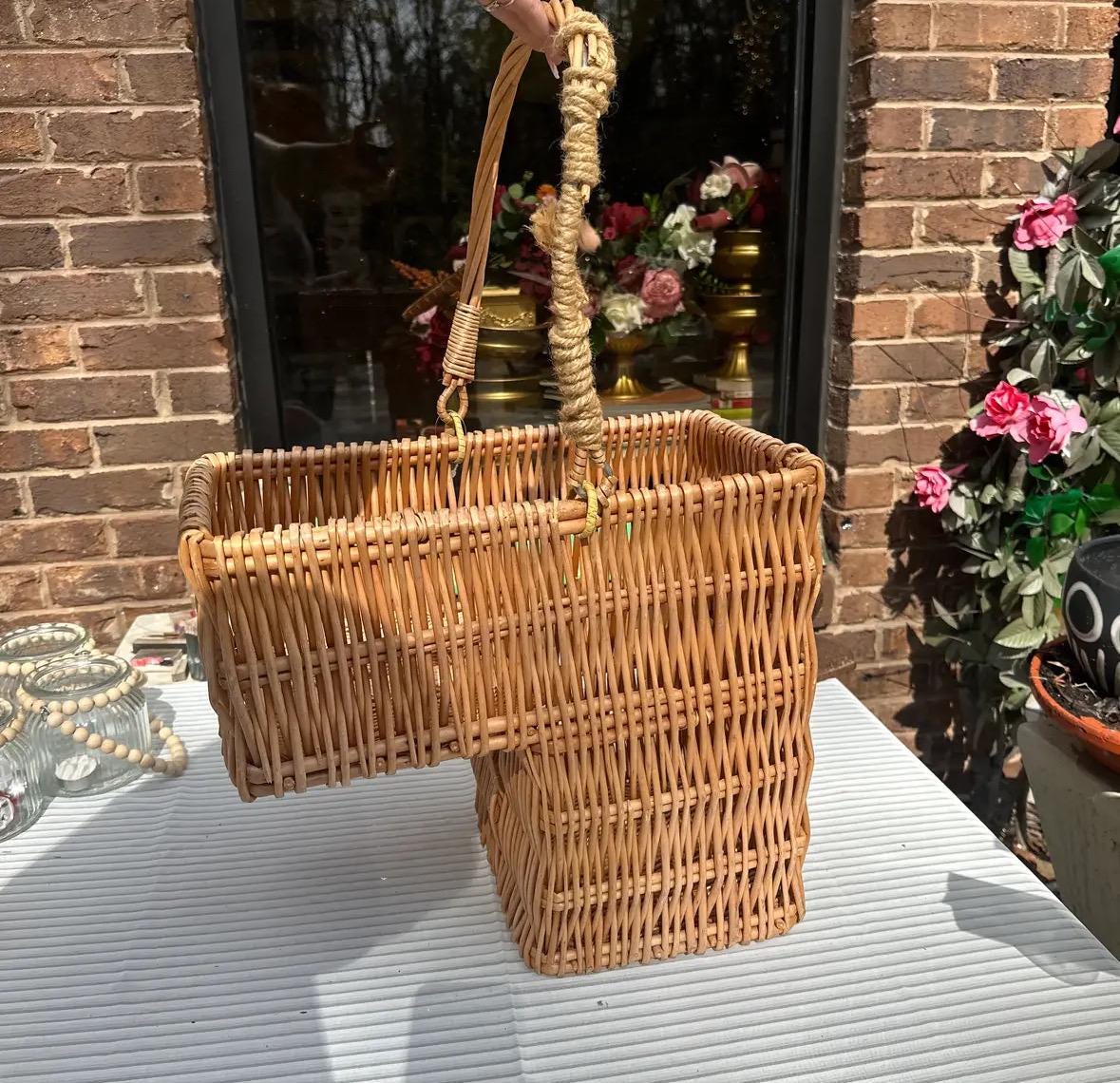1970 年代のハンドル付き L 字型籐バスケット - Etsy 日本