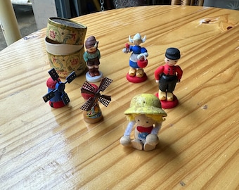 Holland Wooden Figurines