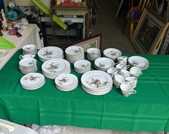 Japanese Dinnerware Set With Flower and Gold Details