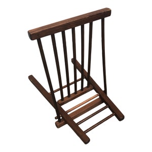 Scandinavian Style Wooden Display Rack** - FREE SHIPPING!