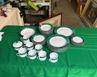 Malachite Dinnerware Collection With Gold Lining