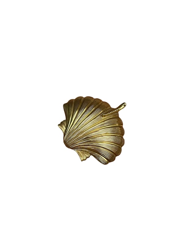 Brass Seashell Compact With Latch - image 1
