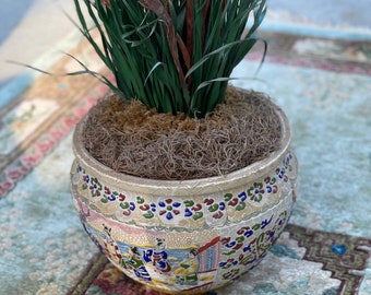 1950s Asian Samurai Chinoiserie Vase Pot Planter