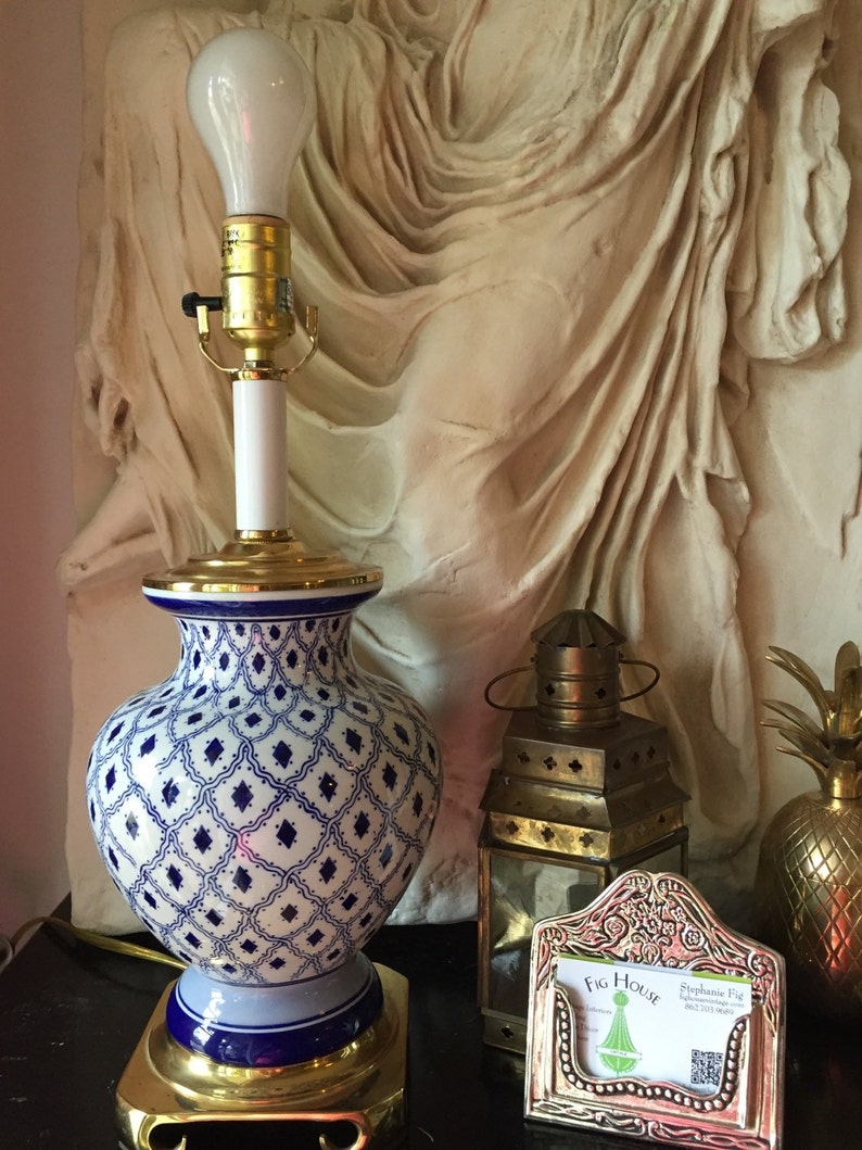Lamp. Chinoiserie blue and white table lamp Etsy