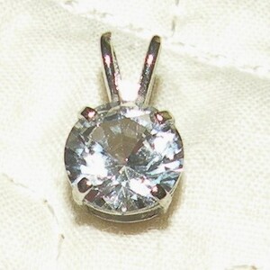 2.35ct 14kt White Sapphire Pendant image 1