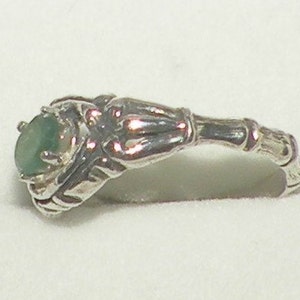 Unique Emerald Ring image 3